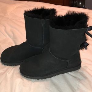 Black Bow Uggs